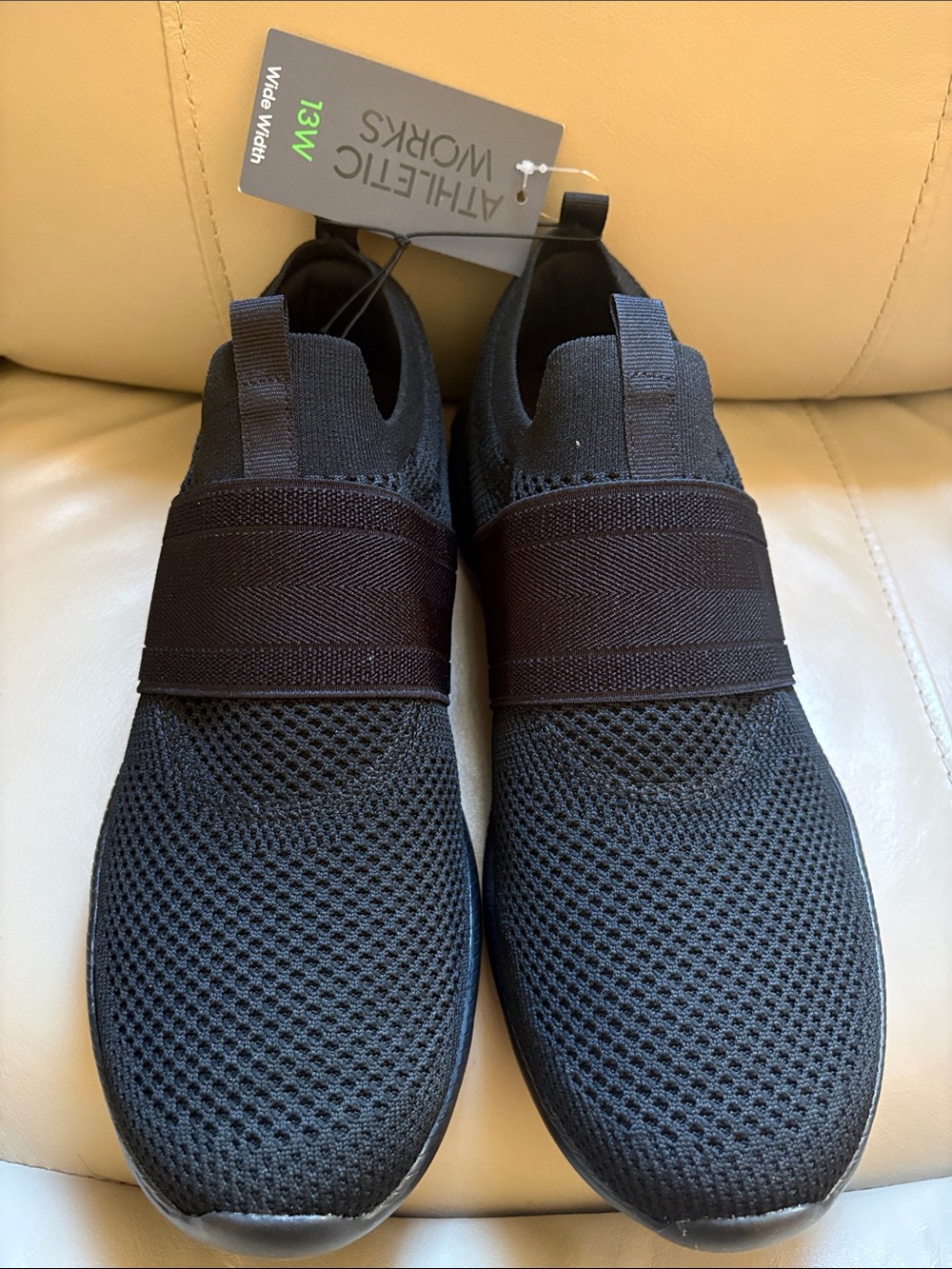 NWT 13W Men's Black Slip-Ons